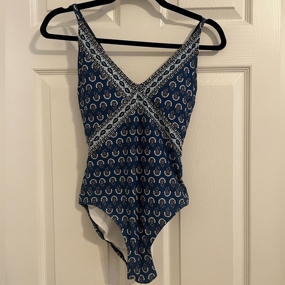 LOFT | Bandana Block Print Swimsuit Medium Blue Bathing Suit Full Coverage - Picture 6 of 6